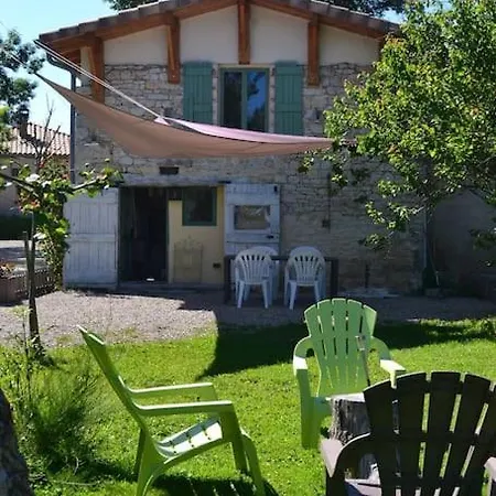 Couanac gîte familial à la campagne avec piscine *
